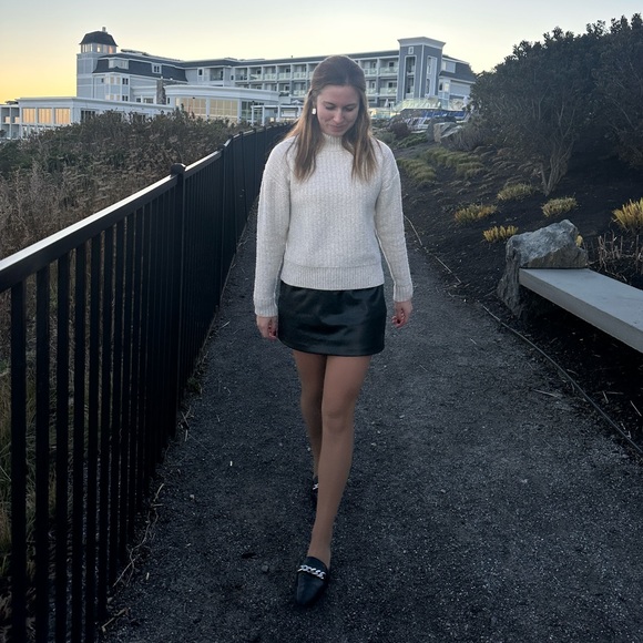 Meet your Posher, Cori - Picture 1 of 1